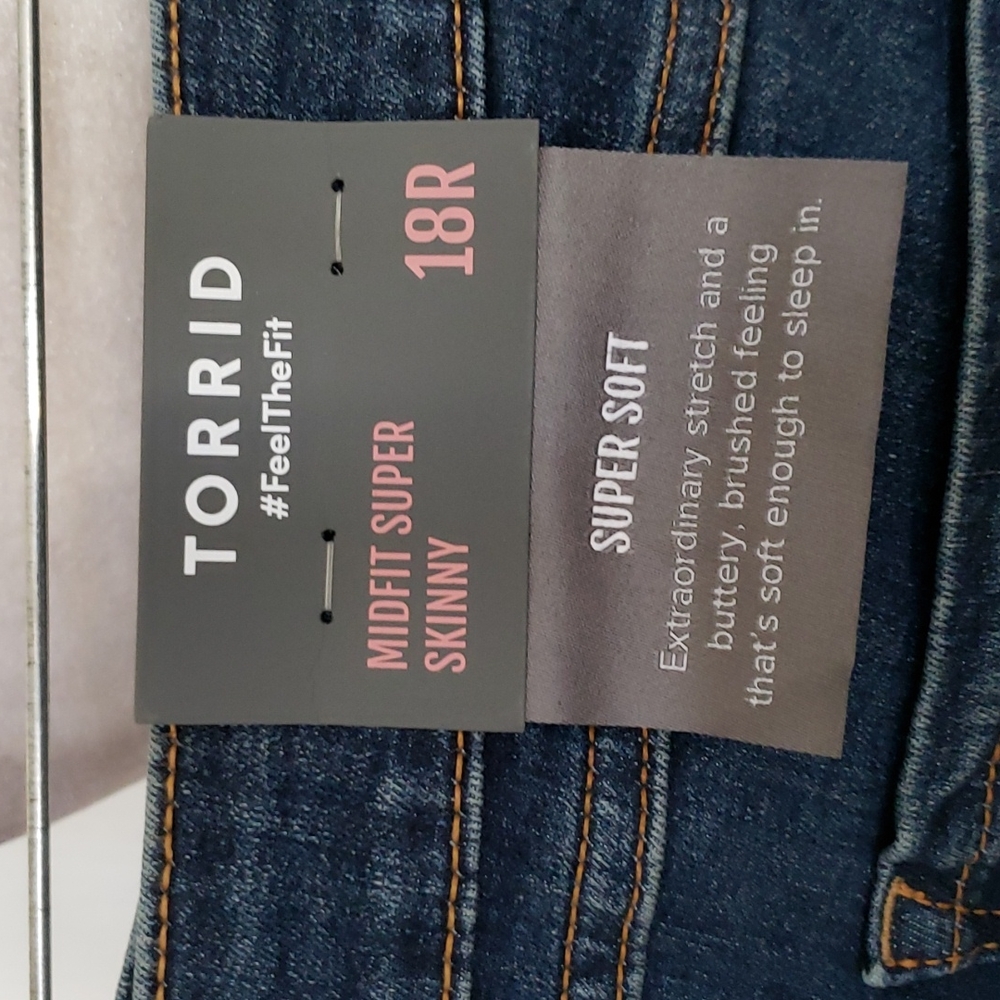 NWT Torrid Jeans - Picture 7 of 10